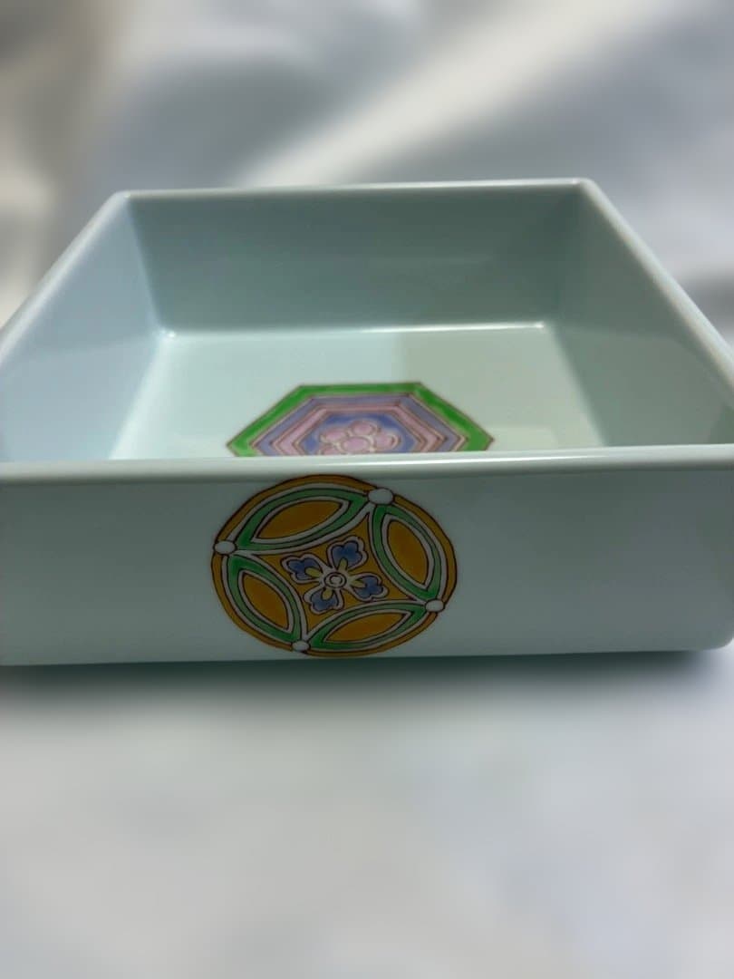 お正月 重箱 陶器 新弥左ヱ門 二段重 宝づくし 食洗器・電子レンジ