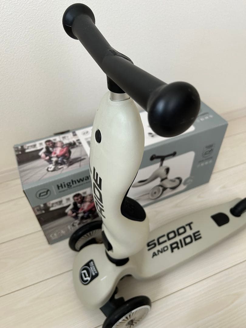 スクートアンドライド　ハイウェイキック1 キックスケーター 三輪車