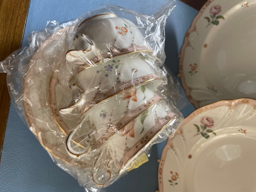 ノリタケ ダイヤモンドコレクション メゾンフルール二人用食器セット