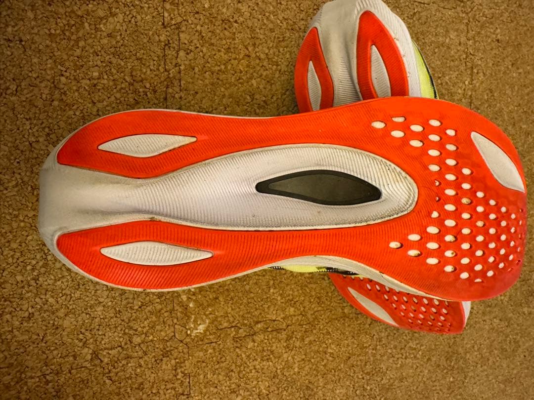 ASICS マジックスピード4 イエロー　26.5cm