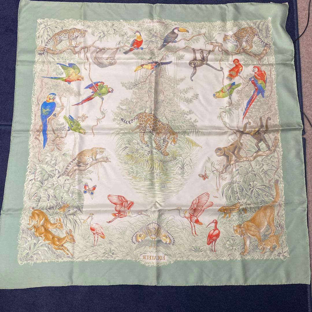 HERMÈS 鳥デザイン シルクスカーフ