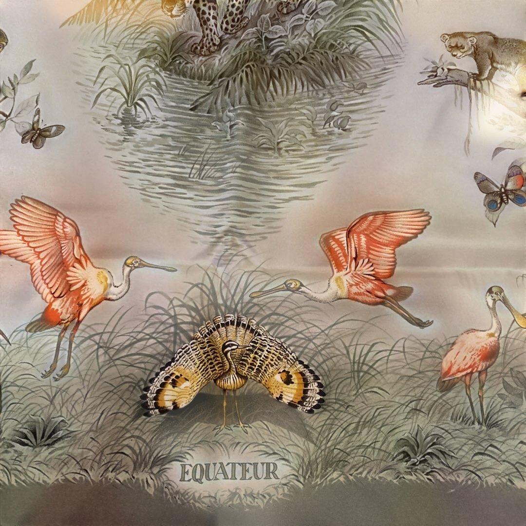 HERMÈS 鳥デザイン シルクスカーフ