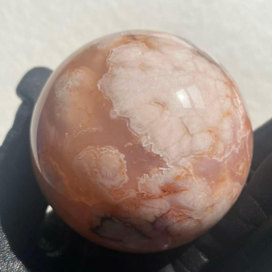 桜瑪瑙 カーネリアン 共生 スフィア フラワーアゲート 置物 64.6mm