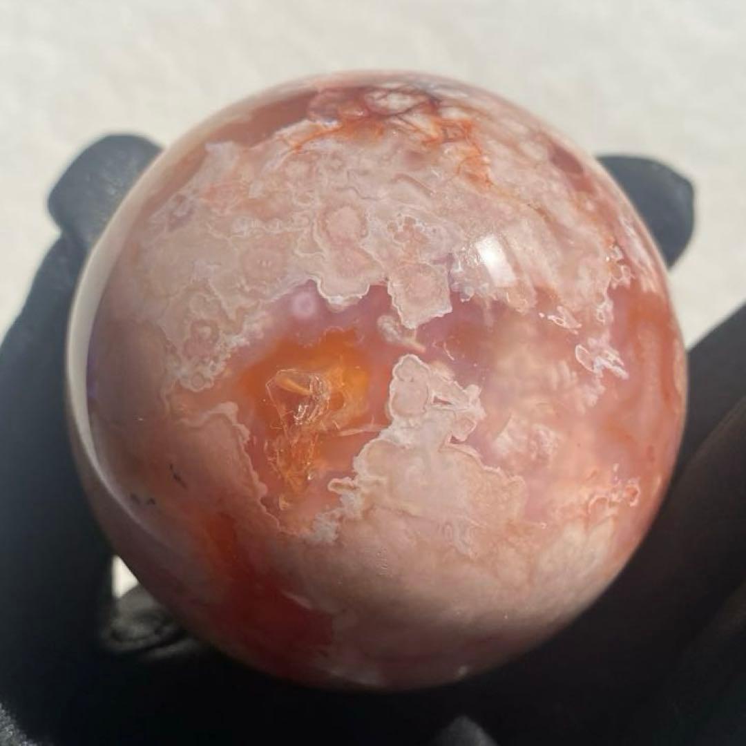 桜瑪瑙 カーネリアン 共生 スフィア フラワーアゲート 置物 64.6mm