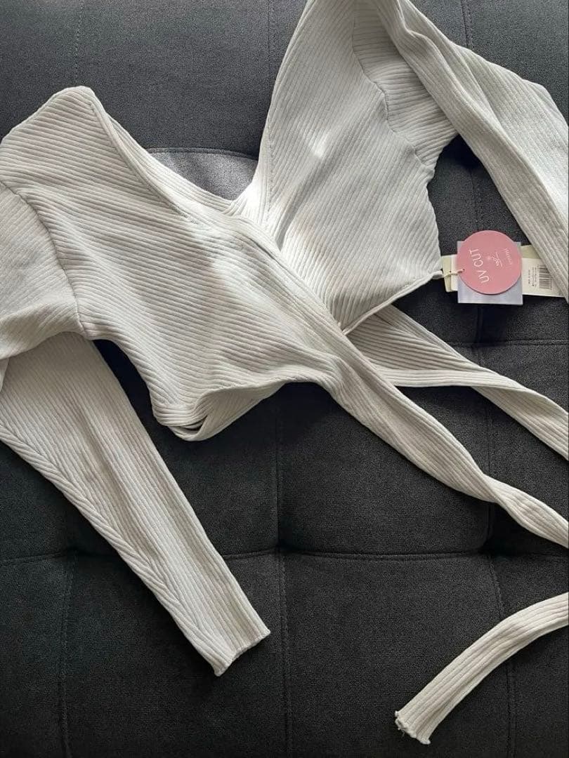 emmi UVカット リブ編み Vネック ヨガウェア