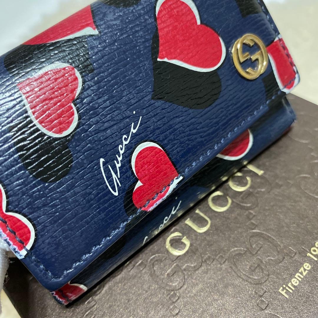 グッチ　GUCCI　６連キーケース　ハートビートプリント　レザー