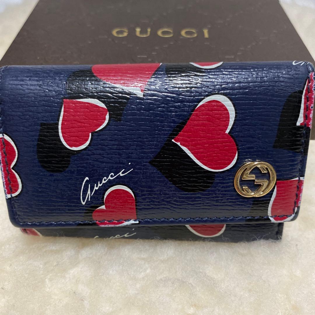 グッチ　GUCCI　６連キーケース　ハートビートプリント　レザー