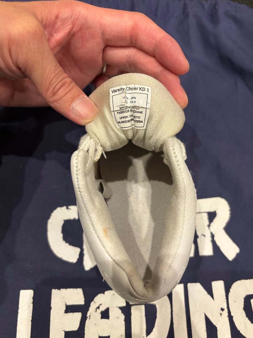チアリーディングシューズ　varsity 19.0cm