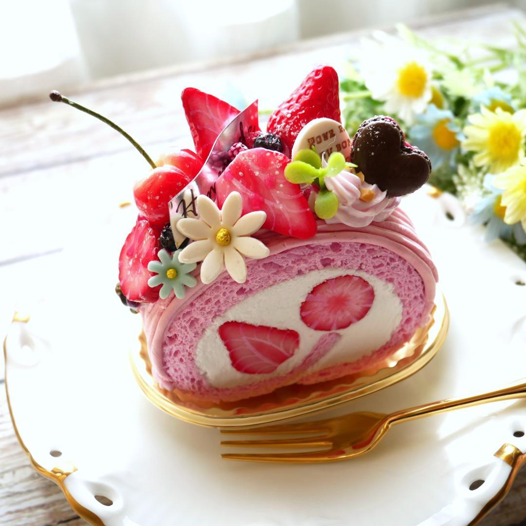 【マロングラッセ様】苺づくし♡可愛いロールケーキ/薔薇♡苺の贅沢マカロンケーキ◆