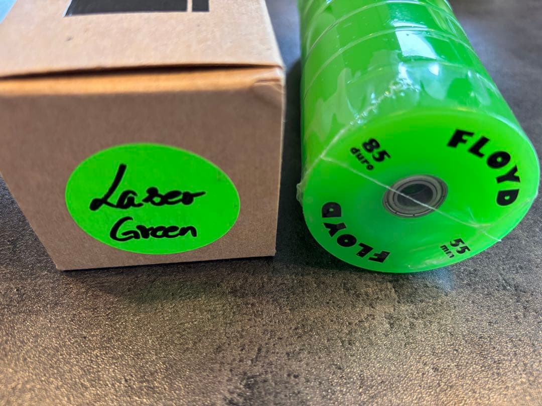 FLOYD CABIN スーツケース　交換用車輪付き　フロイドキャビン