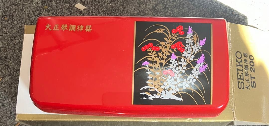 大正琴 電気式 新品未使用 アンプ、座奏譜面台、チューナー他一式付き