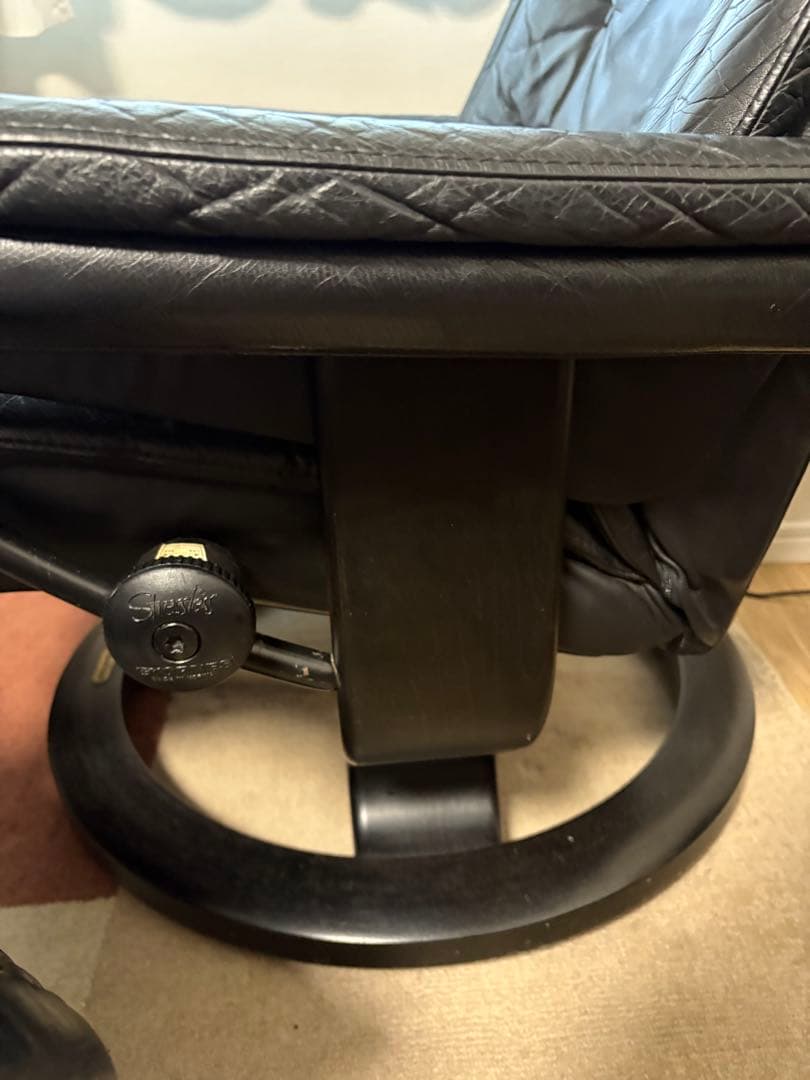 美品 Ｌサイズ エコーネス ロイヤル ブラック ストレスレス①