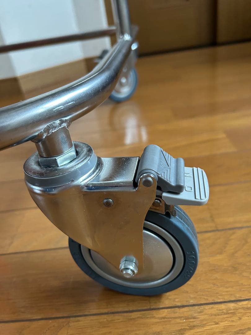 ☆値下げ　美品　SRCウォーカー　LL 歩行器