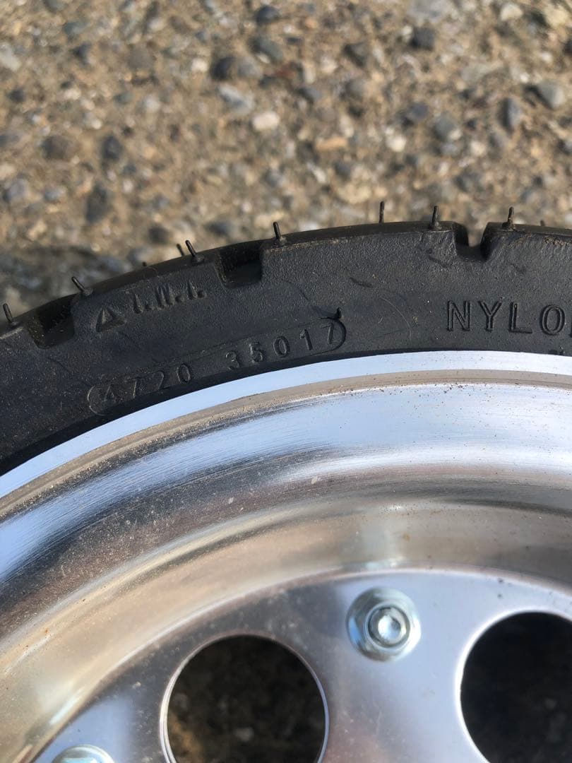 新古品　8インチ 3j/3.5j 90/65r8 130/50r8 17年製