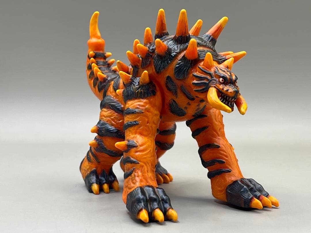 □リペイント完成品□地底灼熱怪獣ホムガー□ウルトラ怪獣シリーズ