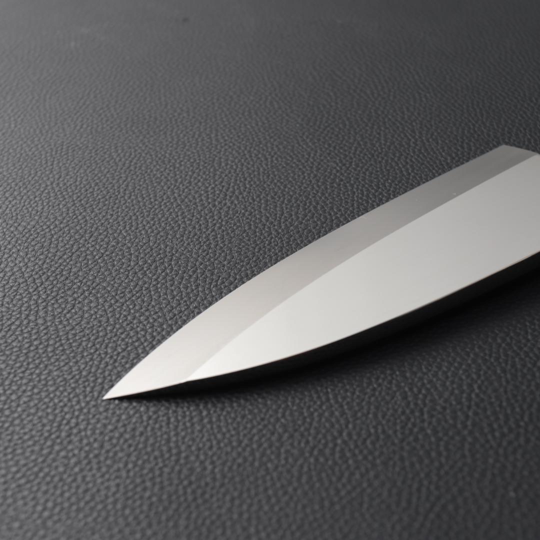 10781鏡面仕上げ出刃包丁5寸 刃は究極の切れ味 刺身包丁 黒檀黒水牛角八角柄