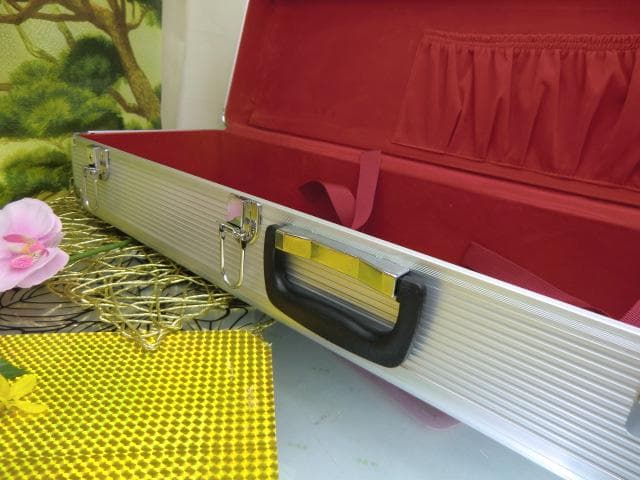 新品未使用(送料無料)12.000円　沖縄三線専用　二丁入アルミハードケース