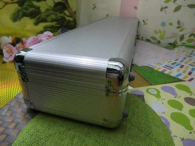 新品未使用(送料無料)12.000円　沖縄三線専用　二丁入アルミハードケース