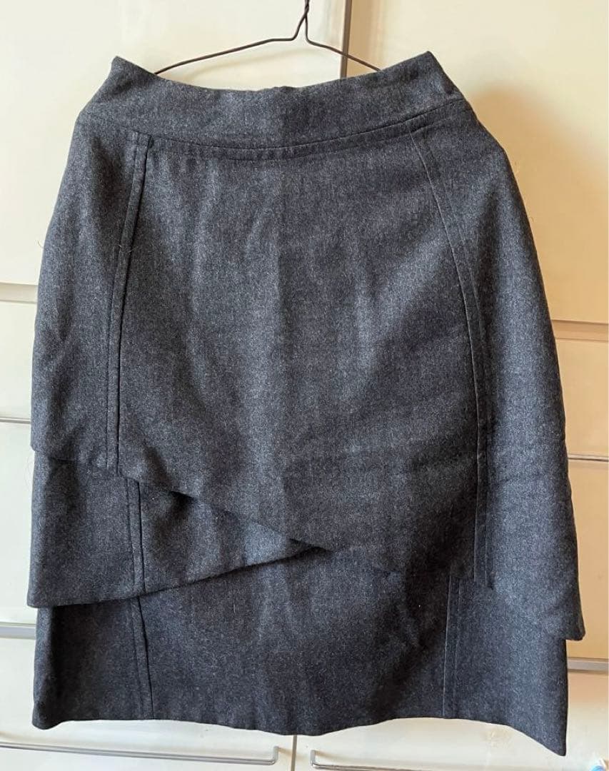 年末値下げ！希少新品DIRK VAN SAENE スカート - メルカリ