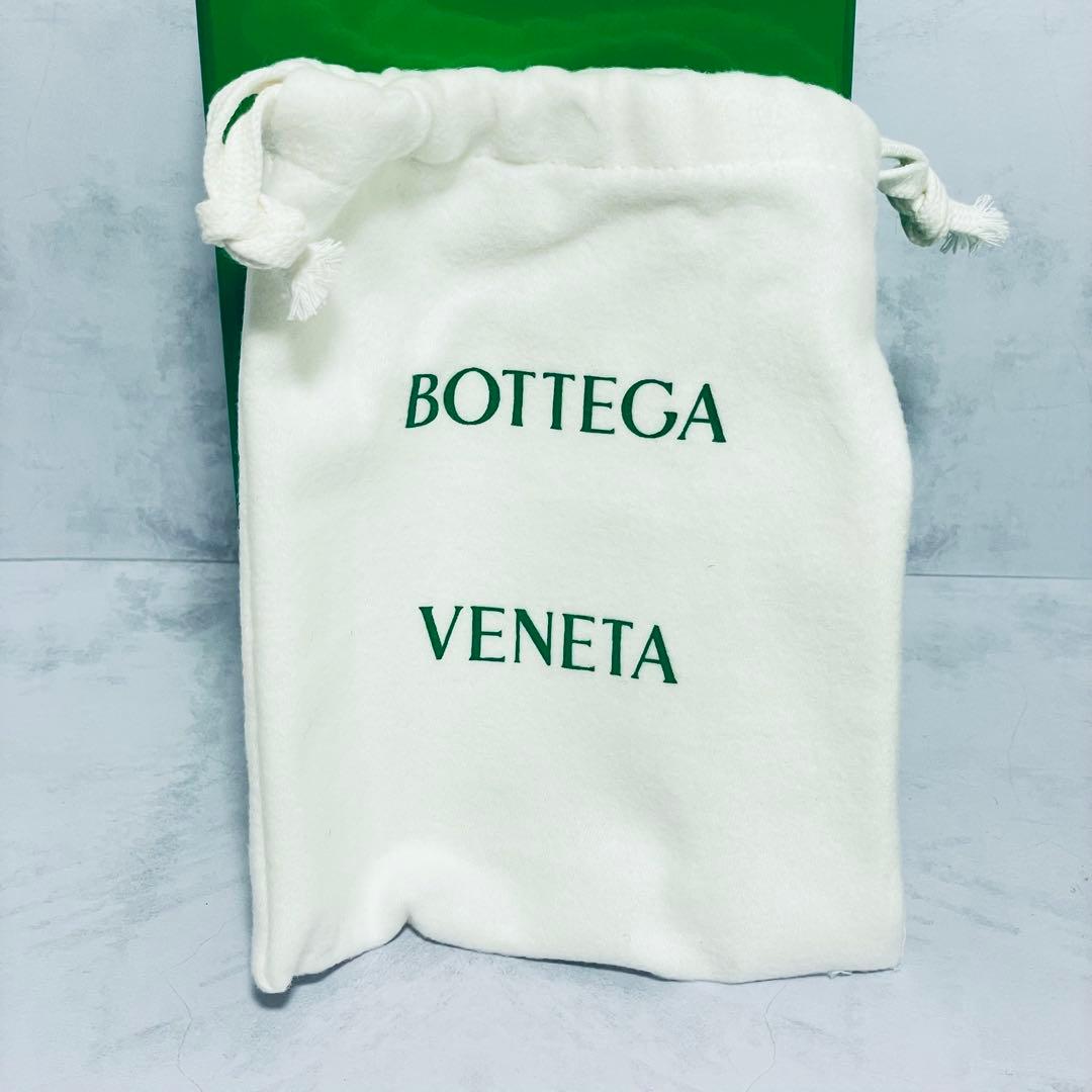 新品⭐️ボッテガ ボッテガヴェネタ iPhone13 Pro ラバー スマホケース