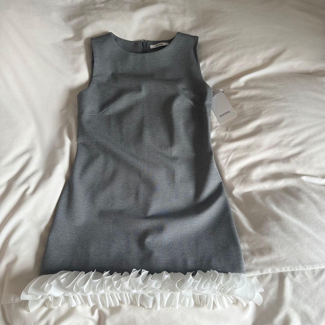 未着用タグ付】SNIDEL USAGI ONLINE限定 ヘムフリルワンピース