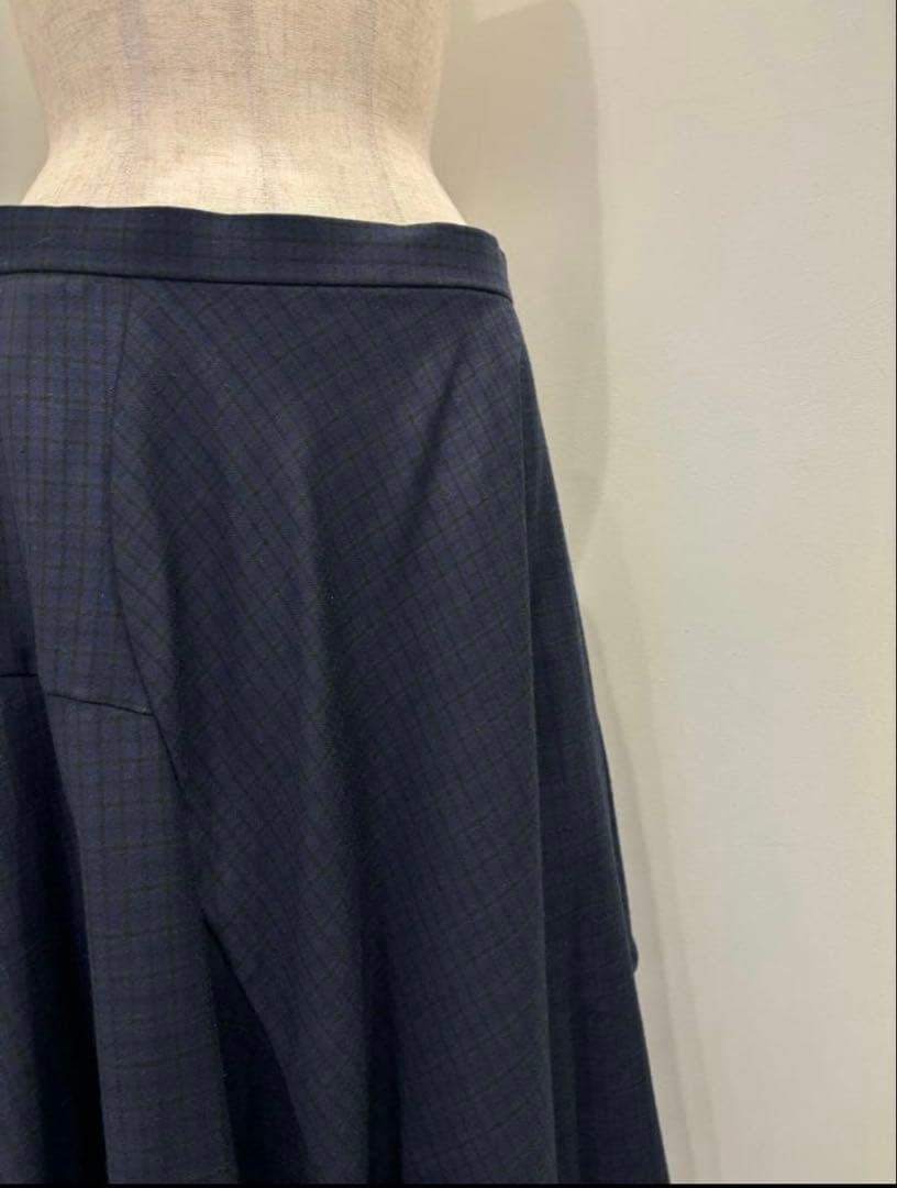 レア品[06AW]コムデギャルソン　チェック柄アシンメトリーフレアスカート