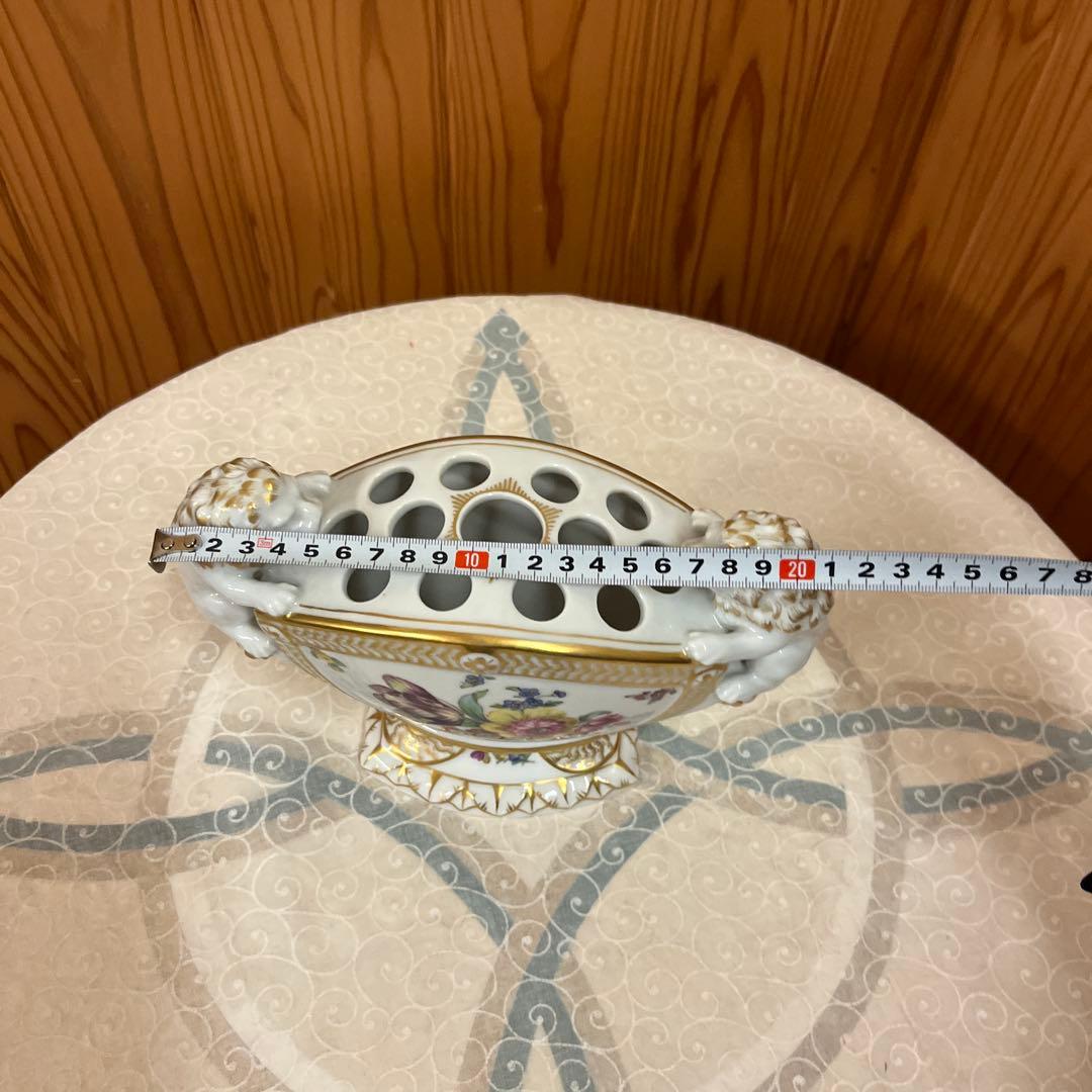   花柄陶磁 ライオン持ち手 花瓶 陶磁器製