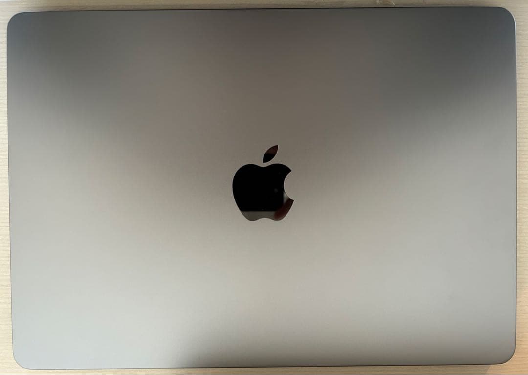 Apple MacBook Air 13インチ スペースグレー(2024年)