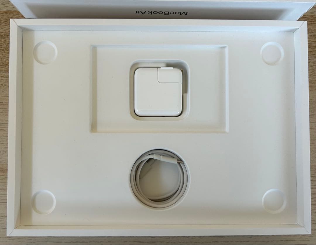 Apple MacBook Air 13インチ スペースグレー(2024年)