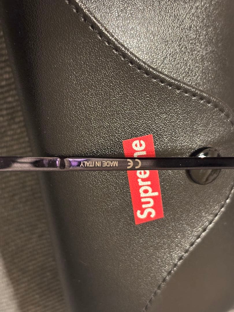 Supreme ブラック サングラス ケース付き