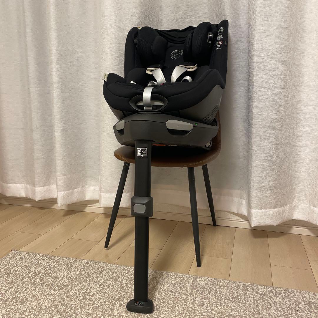 【高年式】cybex シローナ Gi i-Size プラス 新生児インレイ付き