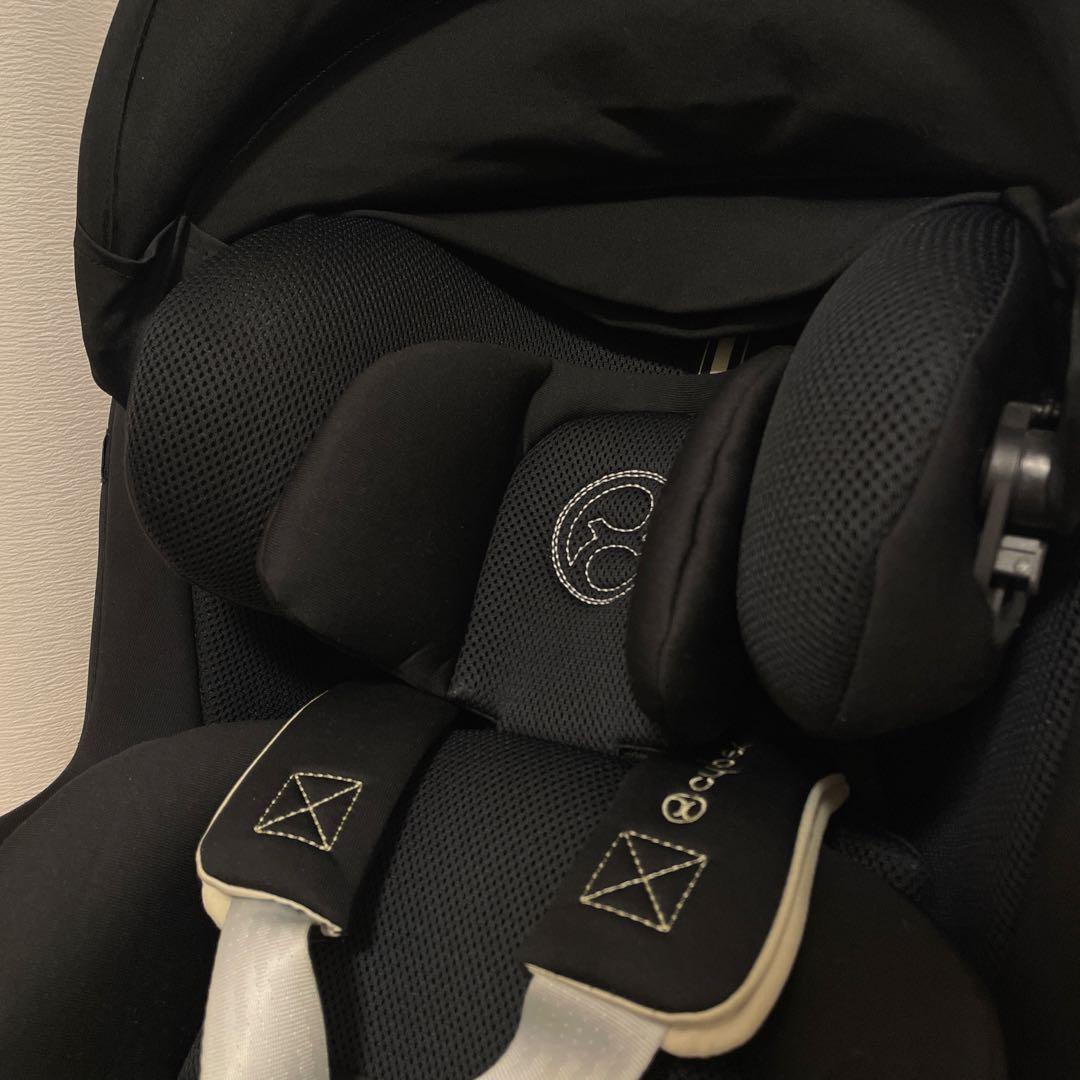 【高年式】cybex シローナ Gi i-Size プラス 新生児インレイ付き