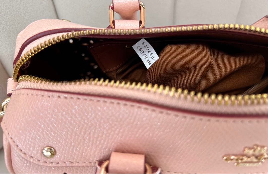 ☆新年特別限定価格☆約7万購入 コーチ保存袋レザー ミニ ベネット