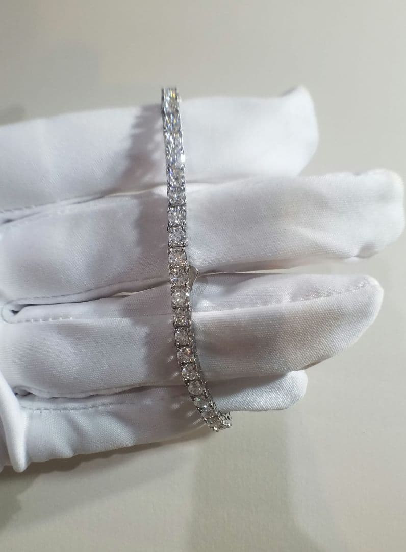 専用！値上げ前ラスト1本！最高級モアサナイト 3ミリテニスブレスレット