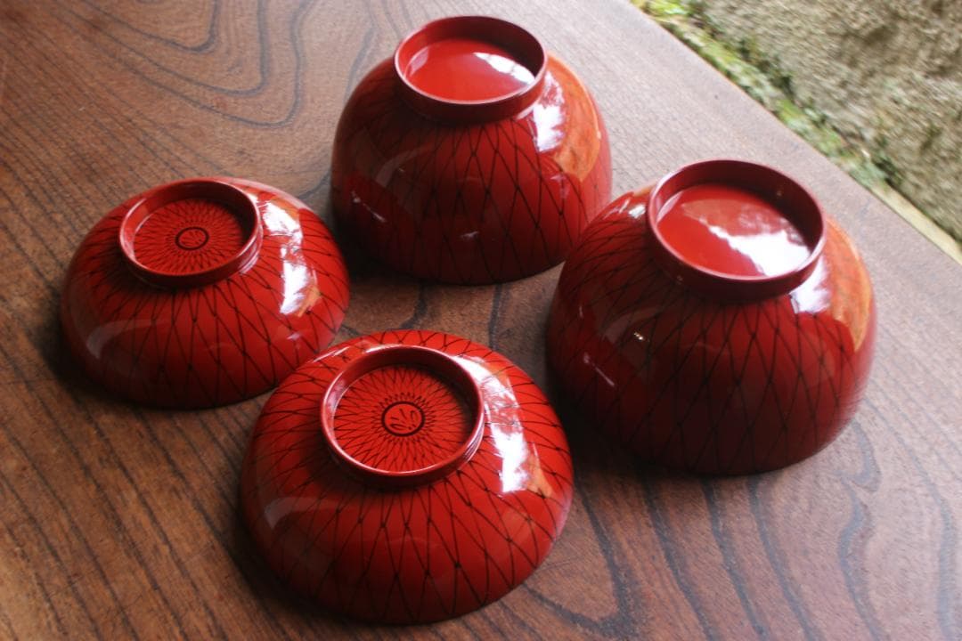 上質朱漆に風情ある網目文の美しい大ぶり煮物椀2点（検輪島塗雑煮椀