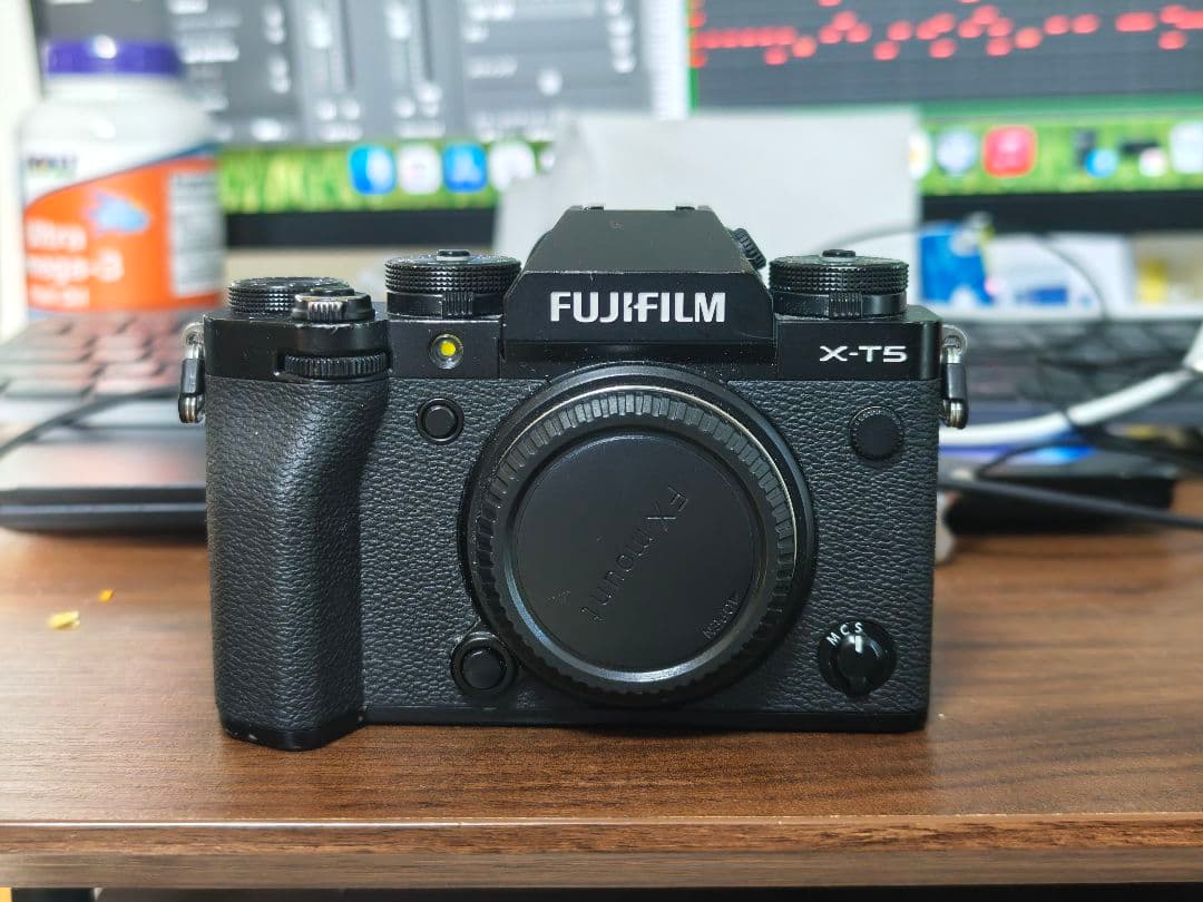 FUJIFILM X-T5 ミラーレスカメラ