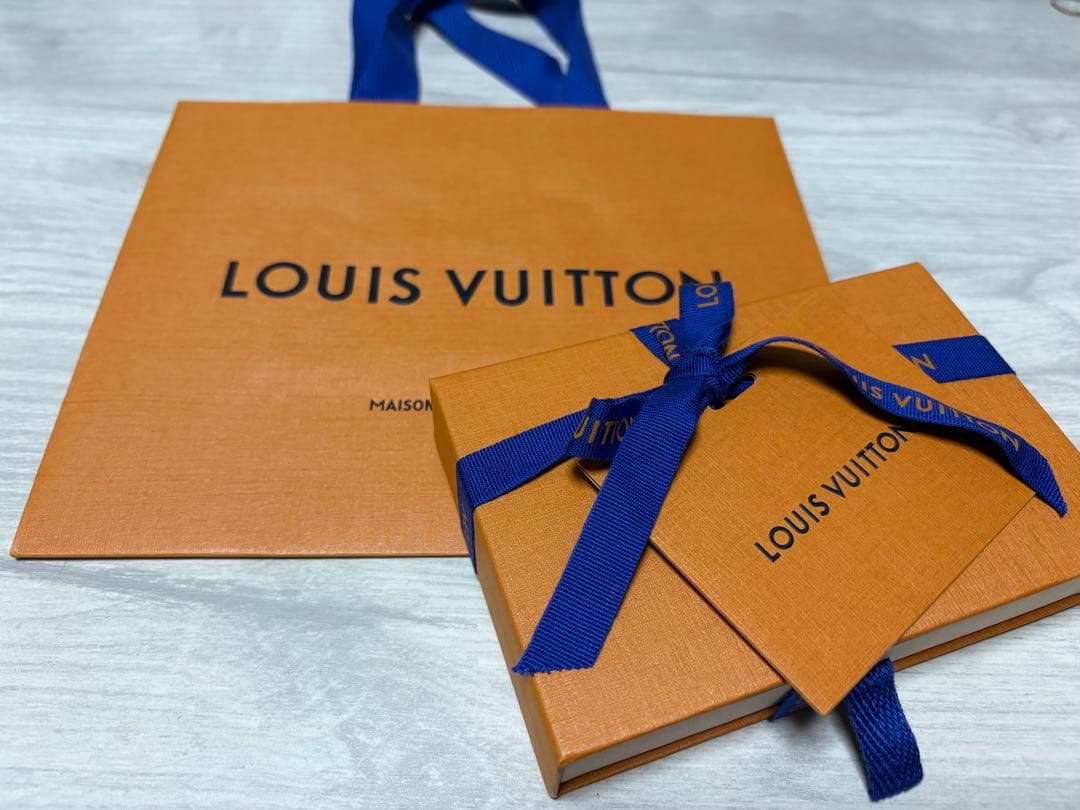【未使用】LOUIS VUITTON キーケース ミュルティクレ 6連 シルバー