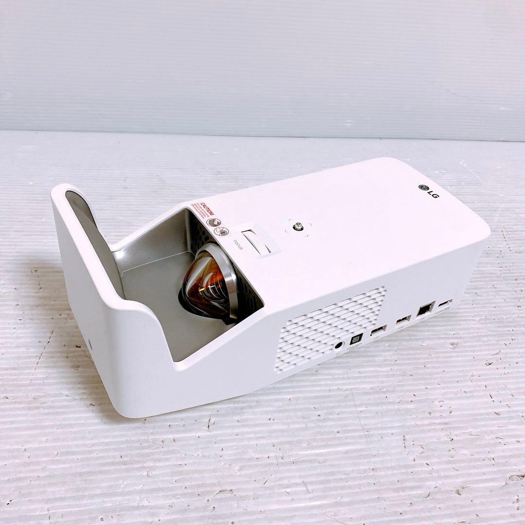 LG 超短焦点LEDプロジェクター HF65LS