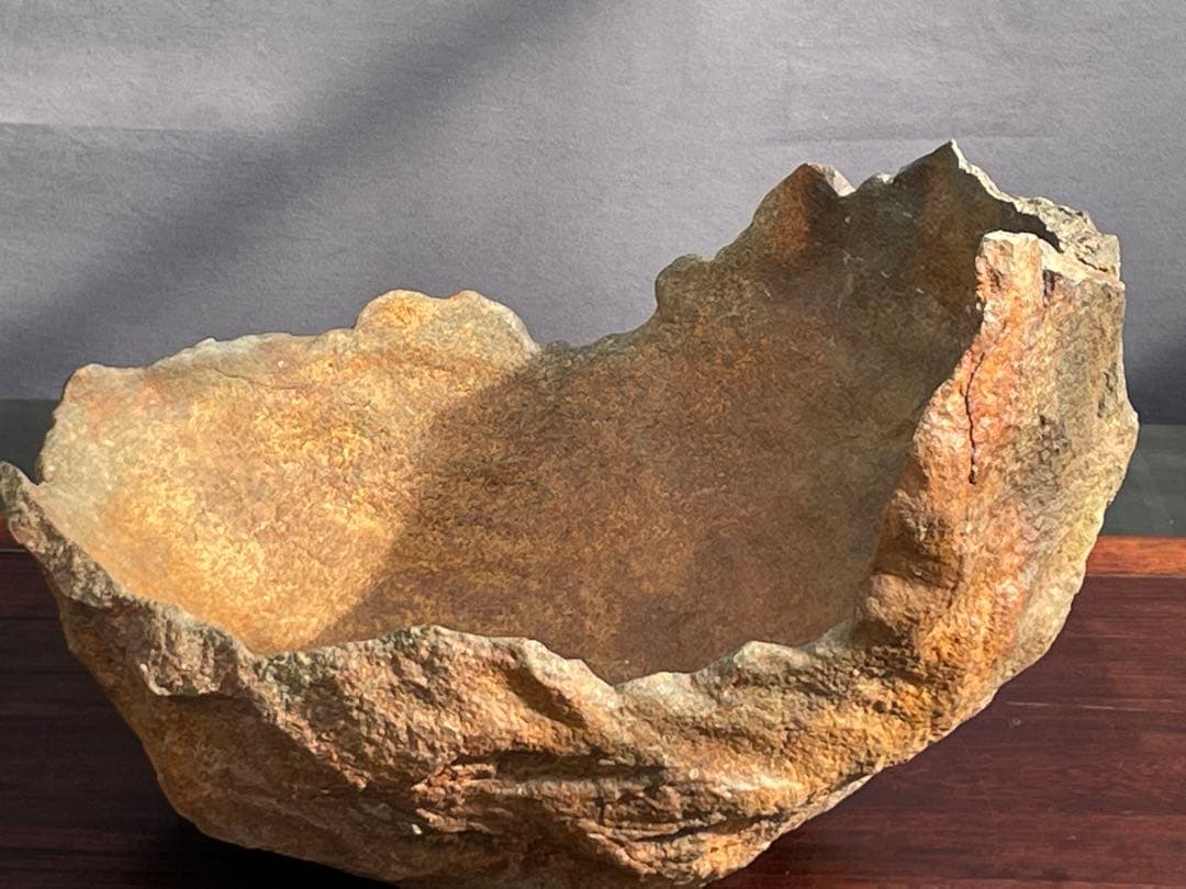 三河盆栽　鞍馬石　鉢