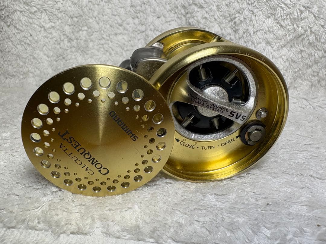 SHIMANO カルカッタコンクエスト101 左巻き ベイトリールRH443