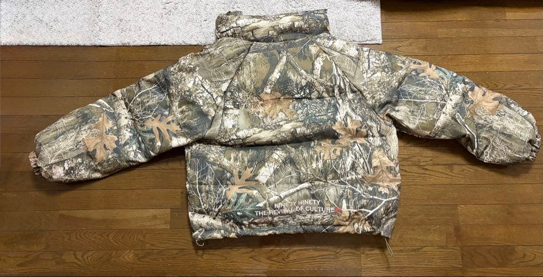 カモフラージュ ダウンジャケット フード付き