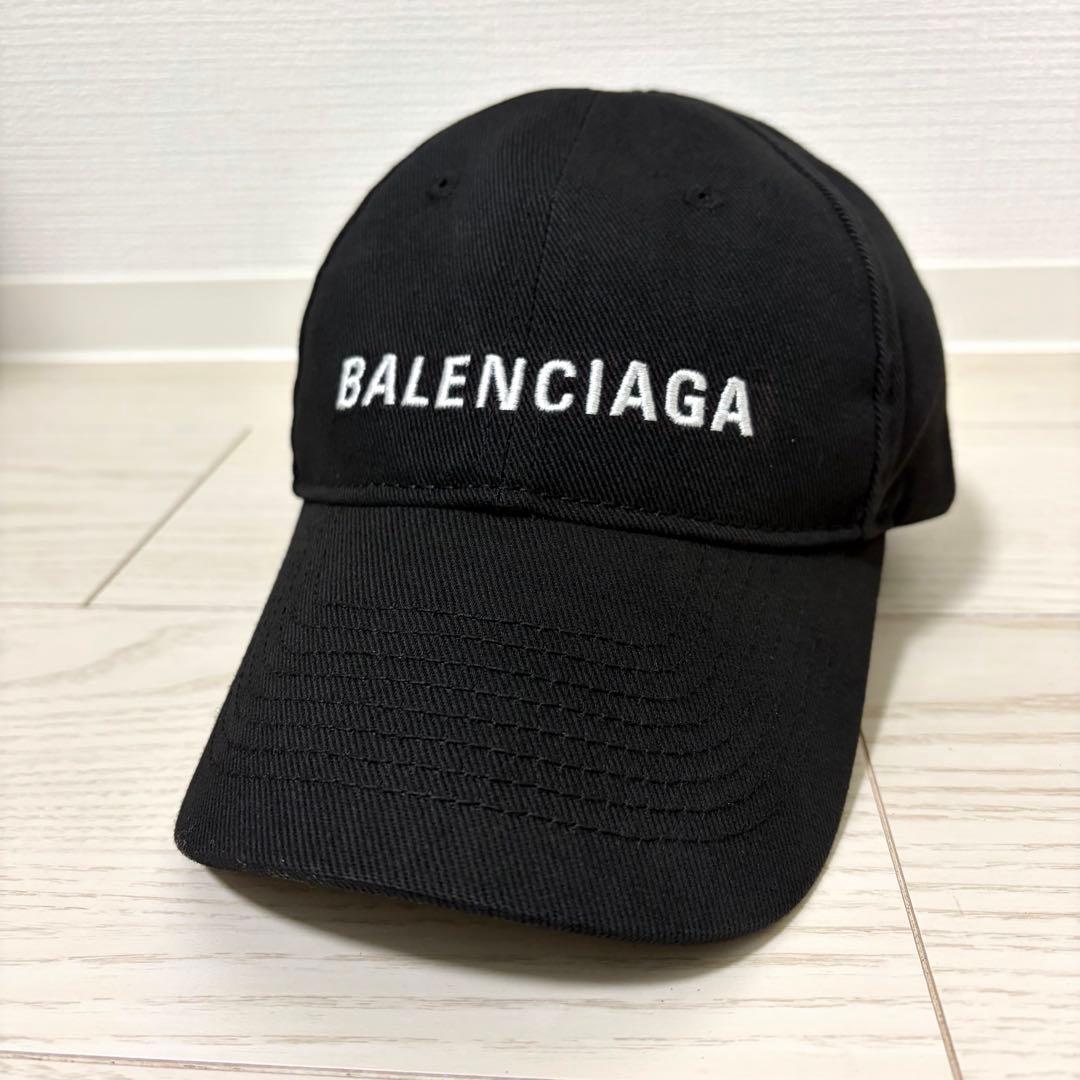 ✨極美品✨BALENCIAGA キャップ L58 新ロゴ マジックテープ 黒 - メルカリ