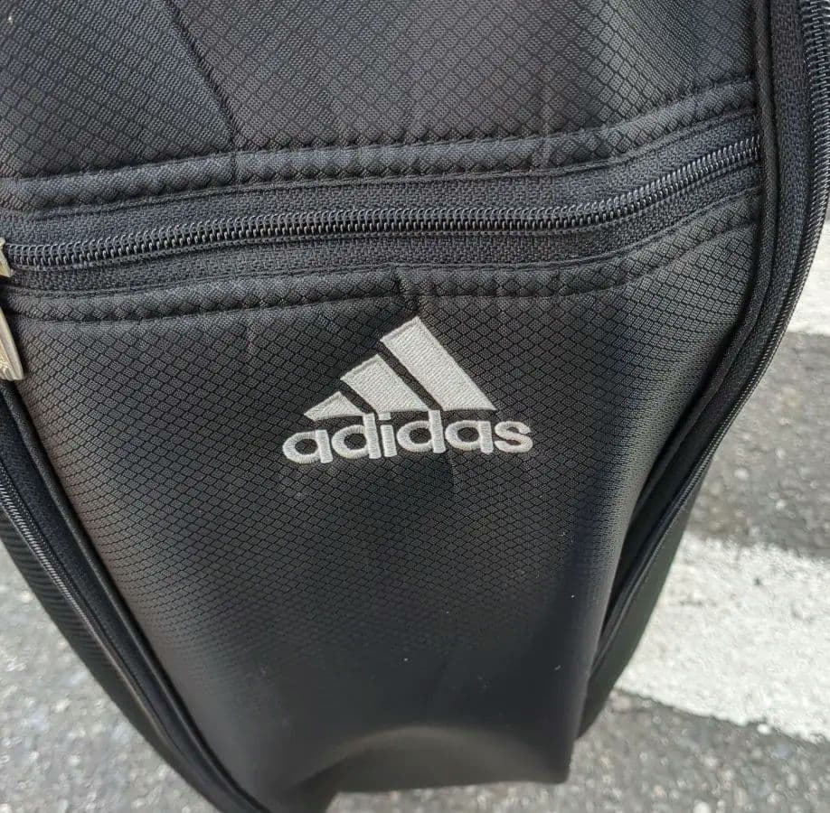 人気　良品adidas ゴルフバッグ 黒