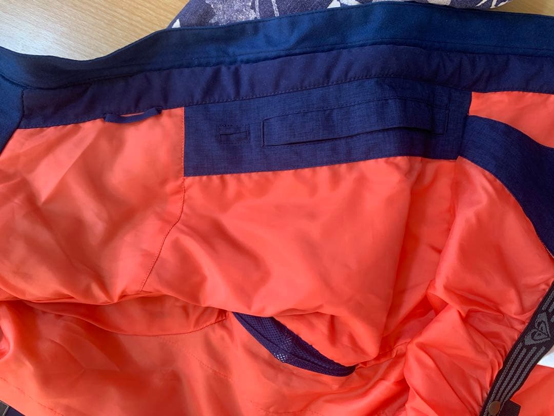 女性用スノーボードウェア フード付き Roxy