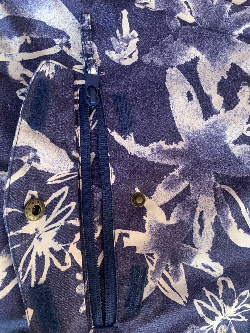 女性用スノーボードウェア フード付き Roxy