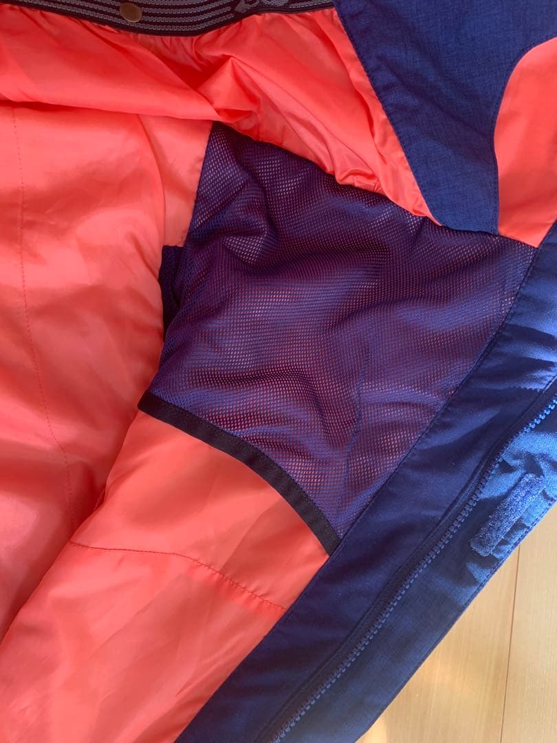 女性用スノーボードウェア フード付き Roxy