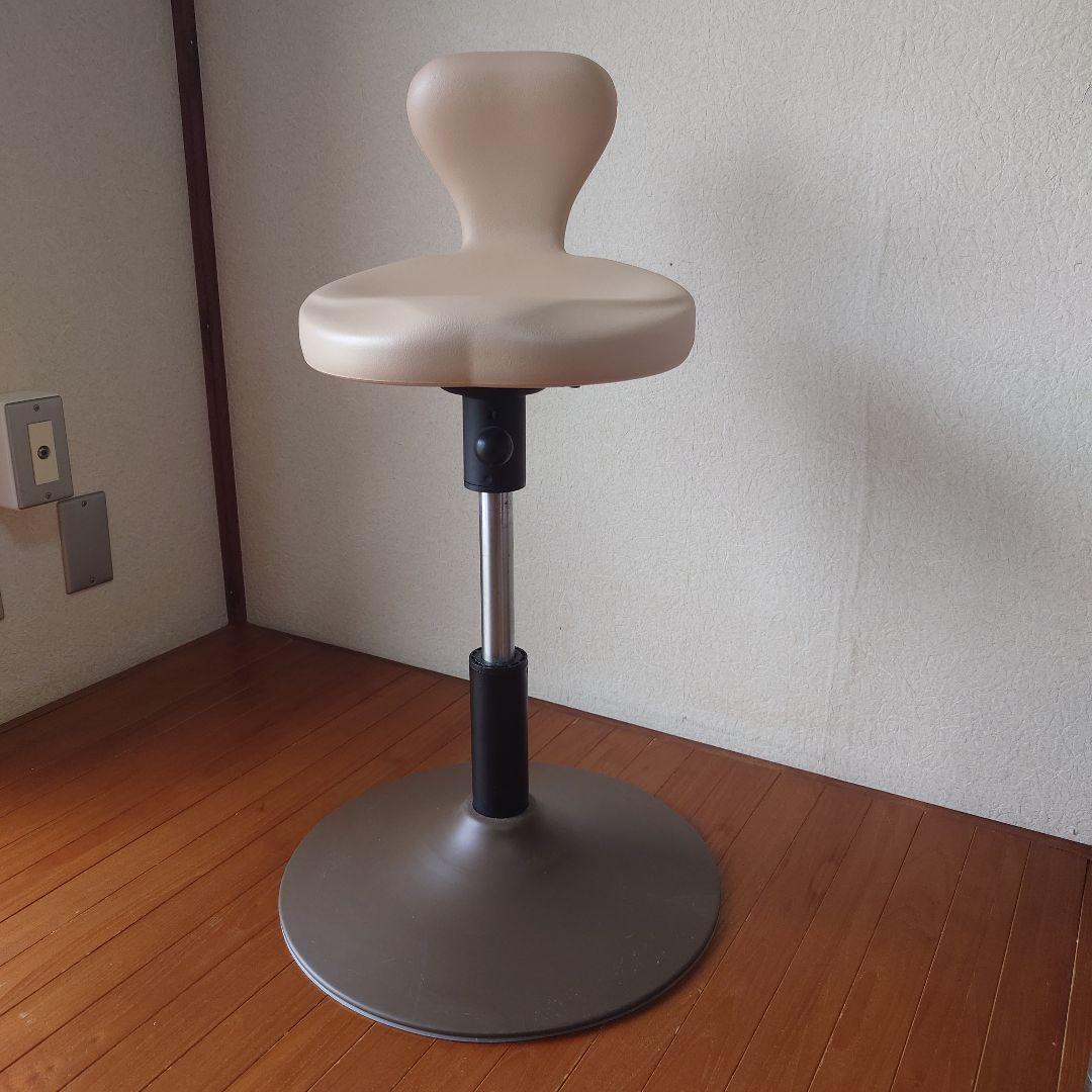 有名俳優HN考案★自動で出来るスクワットチェア