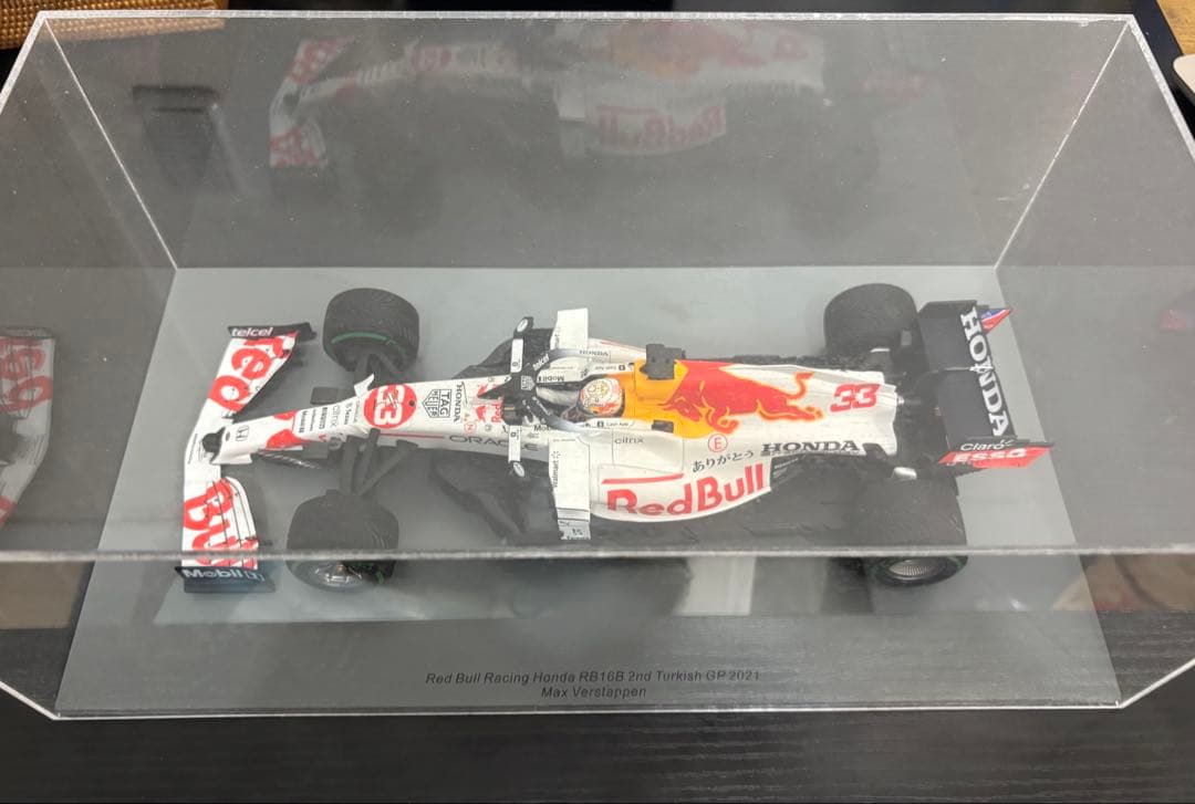 レッドブル RB16B 2021 トルコGP spark 1/18 ケース付き