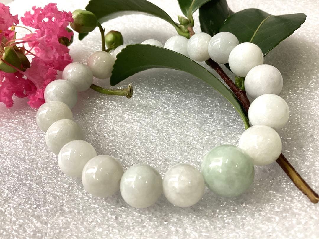 ✳業者様にもおすすめ‼️糸魚川翡翠硬玉ブレスレット　本物保証品です‼️ 鑑定機関鑑別