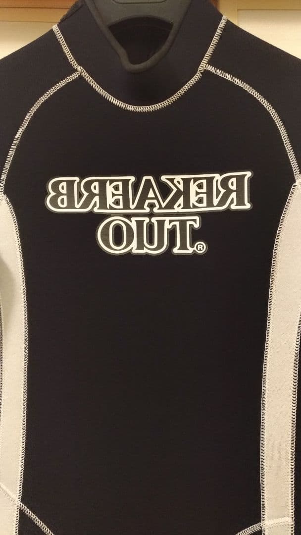 《美品》BREAKER OUT  ブレーカーアウト　ウェットスーツ